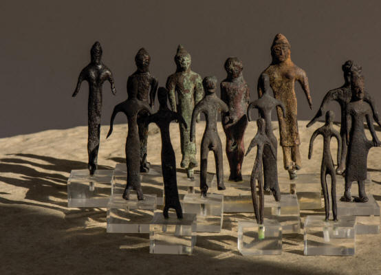 Gruppo di statuette di devoti