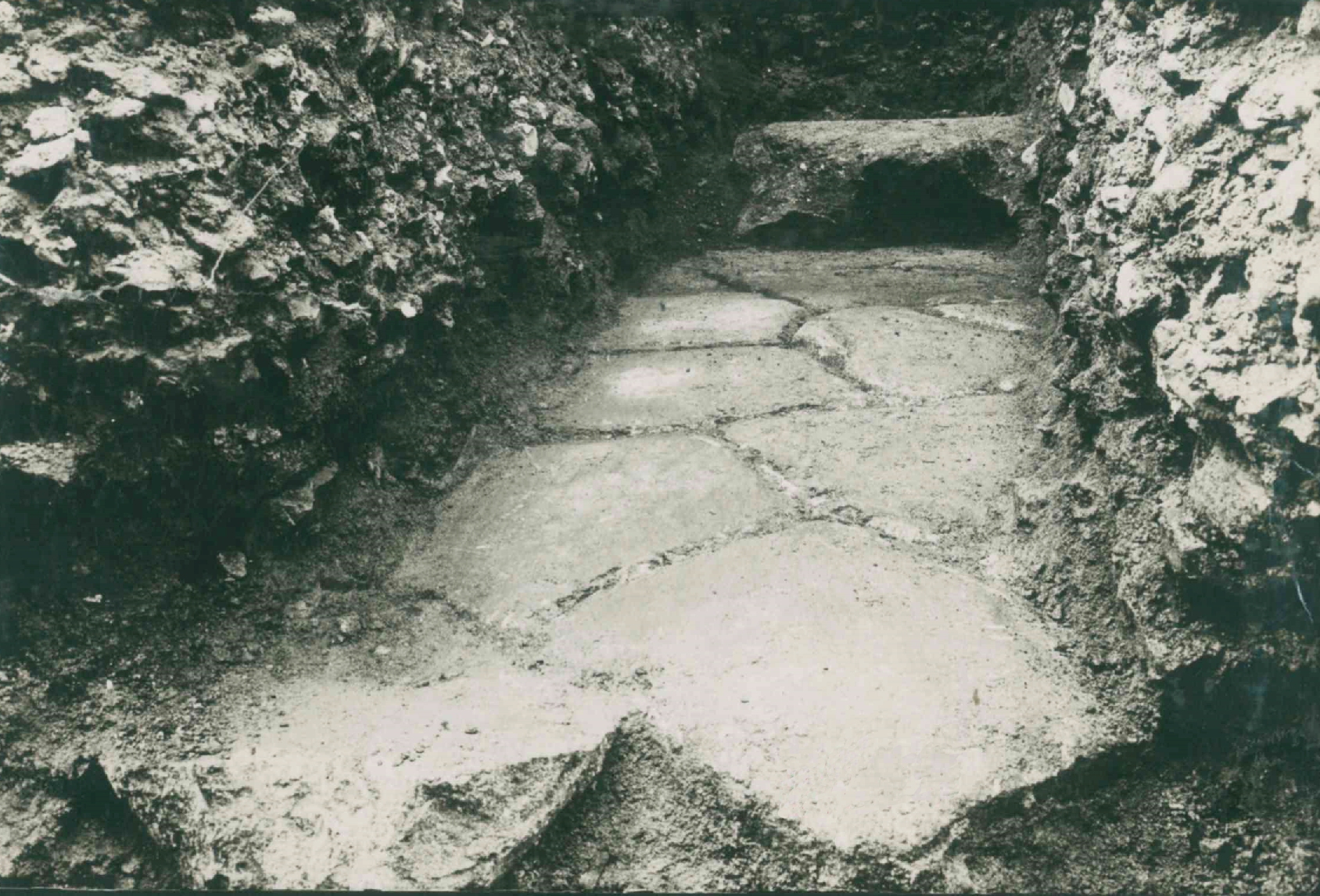 Tratto della via Aemilia a Reggio Emilia (scavi 1931-1932)