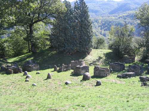 La necropolo orientale della citt etrusca di Marzabotto