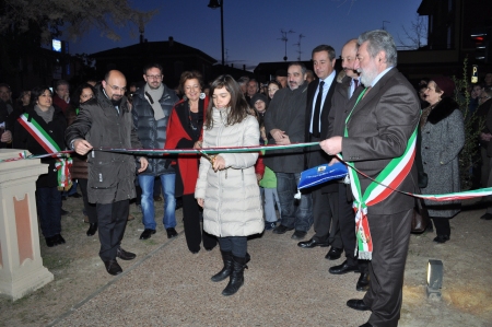 17 dicembre 2011: taglio del nastro per il museo e la mostra di Anzola dell'Emilia (foto Roberto Macr)