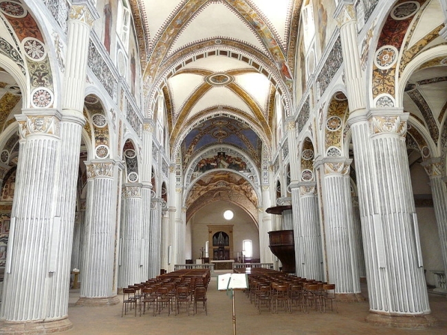 Abbazia di San Colombano a Bobbio (PC), la navata centrale