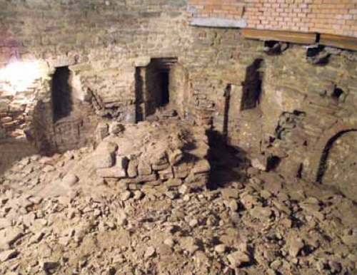 la cripta durante gli scavi archeologici